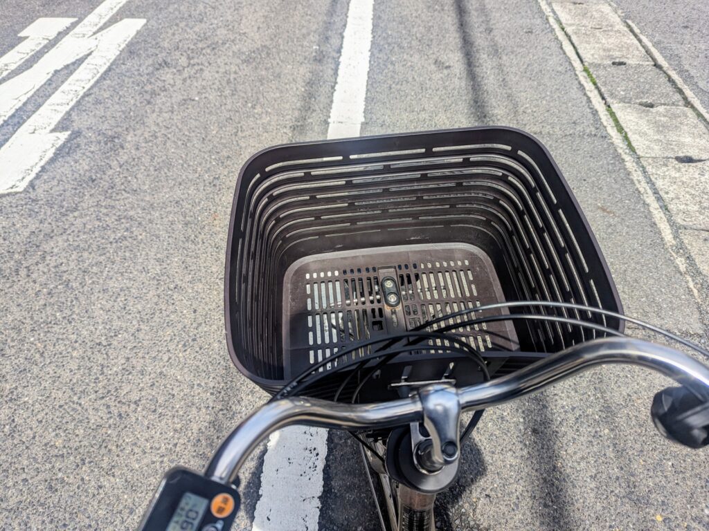 自転車に乗っている人