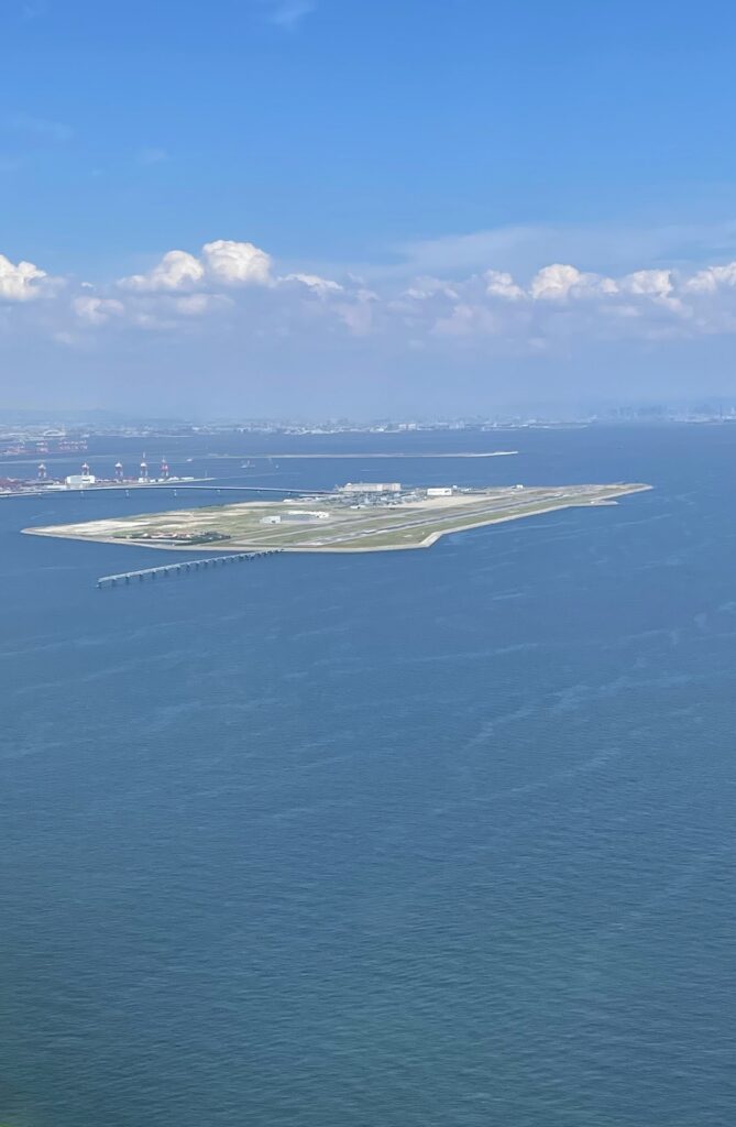 神戸空港の全景を撮影した写真