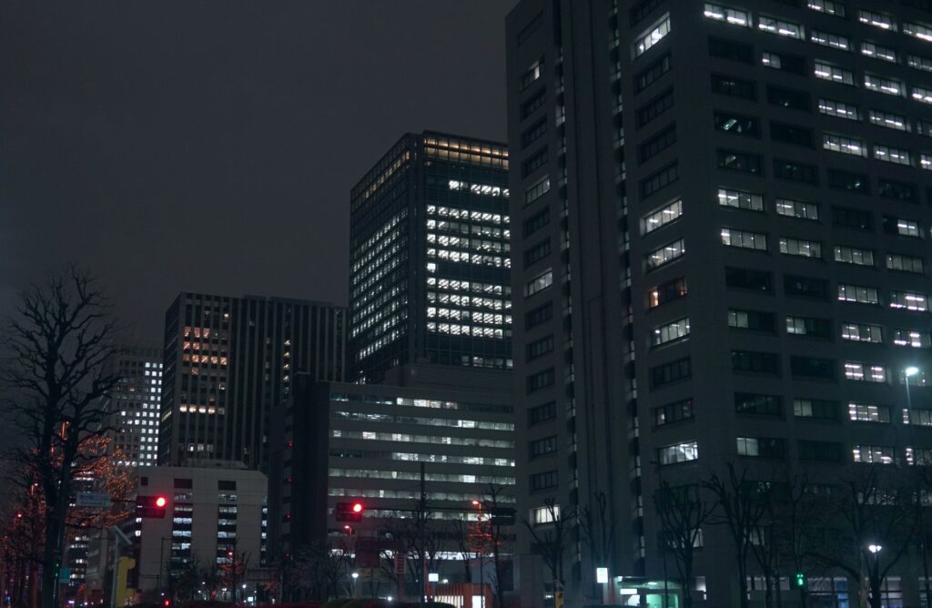 夜の霞が関を撮影した写真