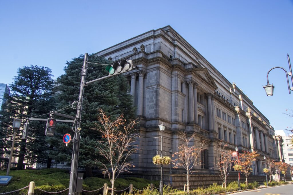 日本銀行の外観を撮影した写真