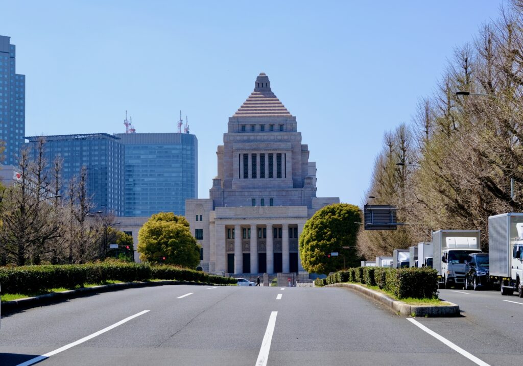 国会議事堂の外観を撮影した写真