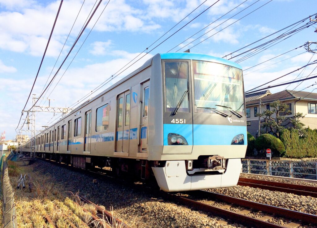 小田急電鉄の外観を撮影した写真