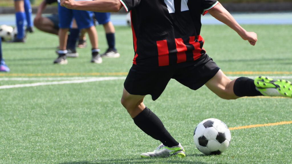 サッカー選手を撮影した写真