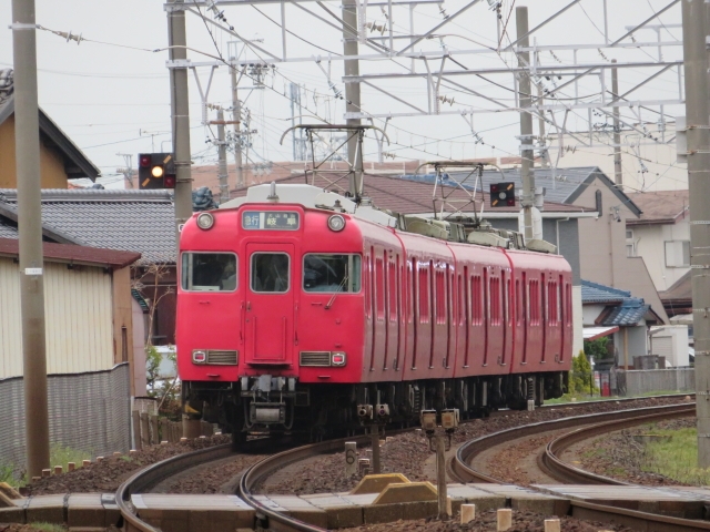 名鉄犬山線の電車を撮影した写真