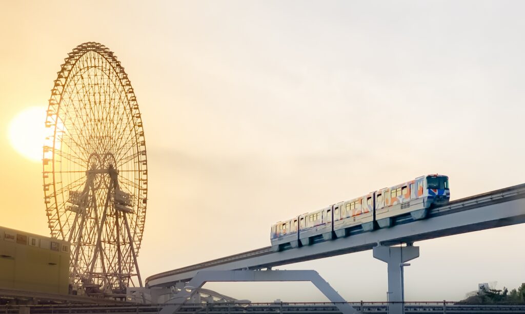 大阪万博へ移動できるモノレールを撮影した写真