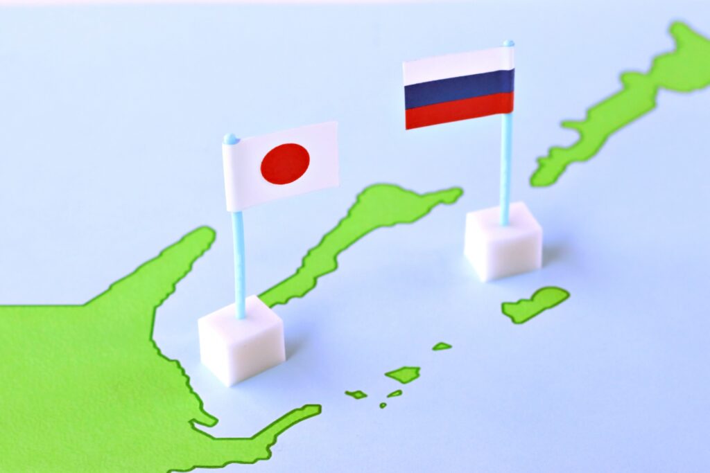 日本とロシアの国旗