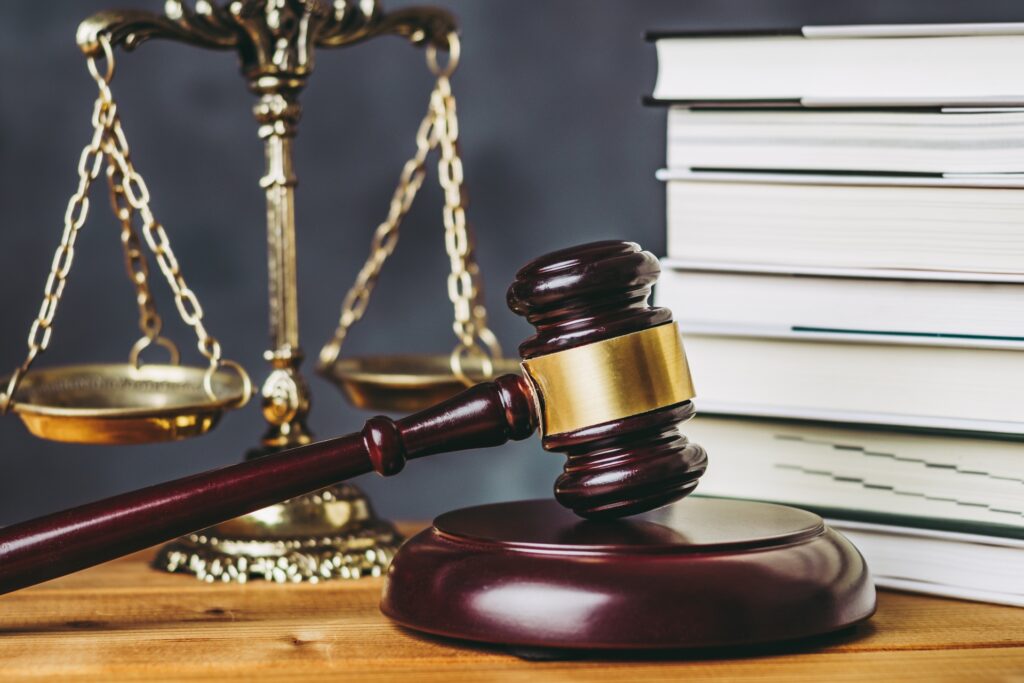 裁判官をイメージした画像