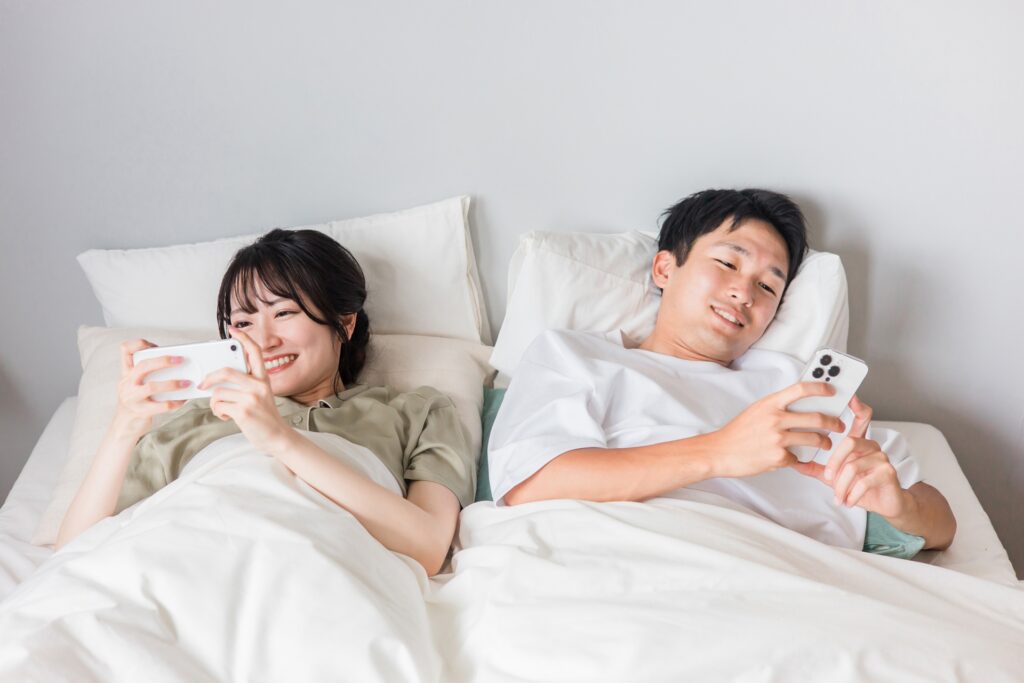 SNSをチェックしている人