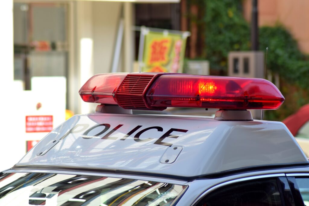 警察車両を撮影した画像