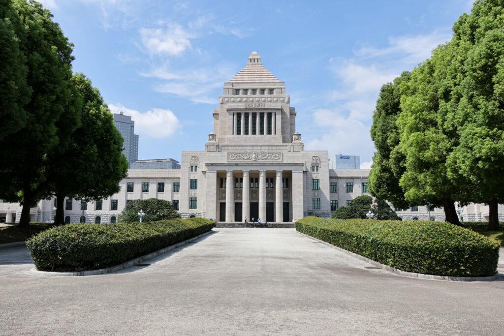 国会議事堂の外観を撮影した画像