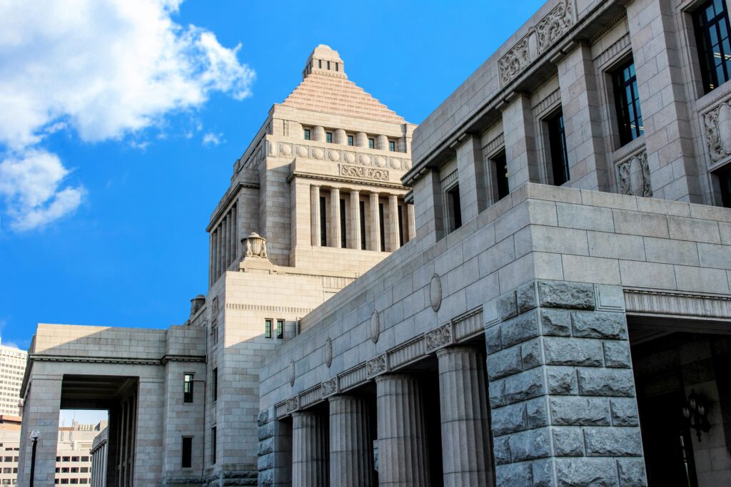 国会議事堂の外観を撮影した写真