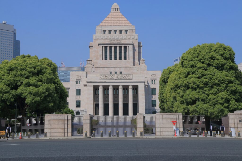 国会議事堂の外観を撮影した写真