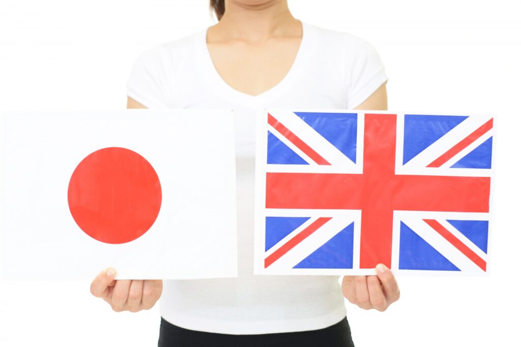 日本とイギリスの国旗を撮影した写真