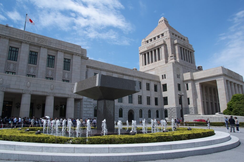 国会議事堂の外観を撮影した写真