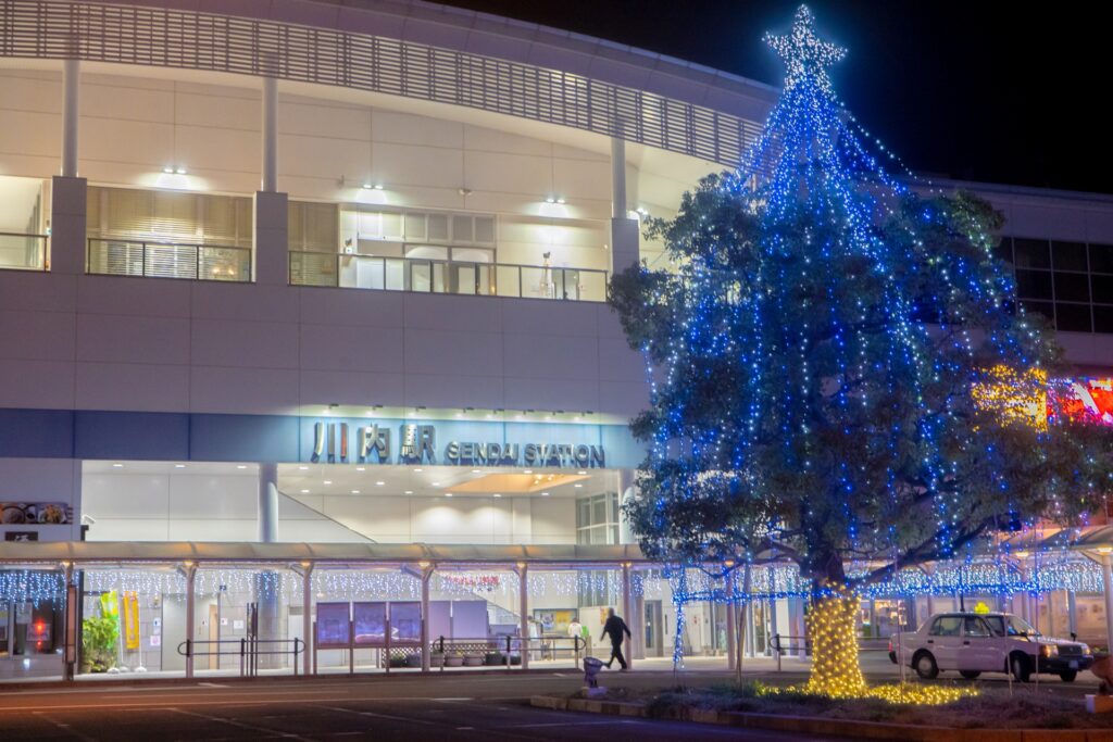 川内駅の外観を撮影した写真