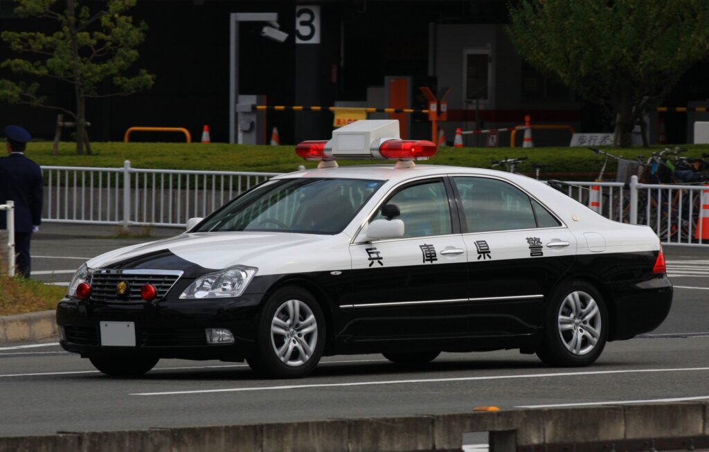 兵庫県警のパトカーを撮影した画像