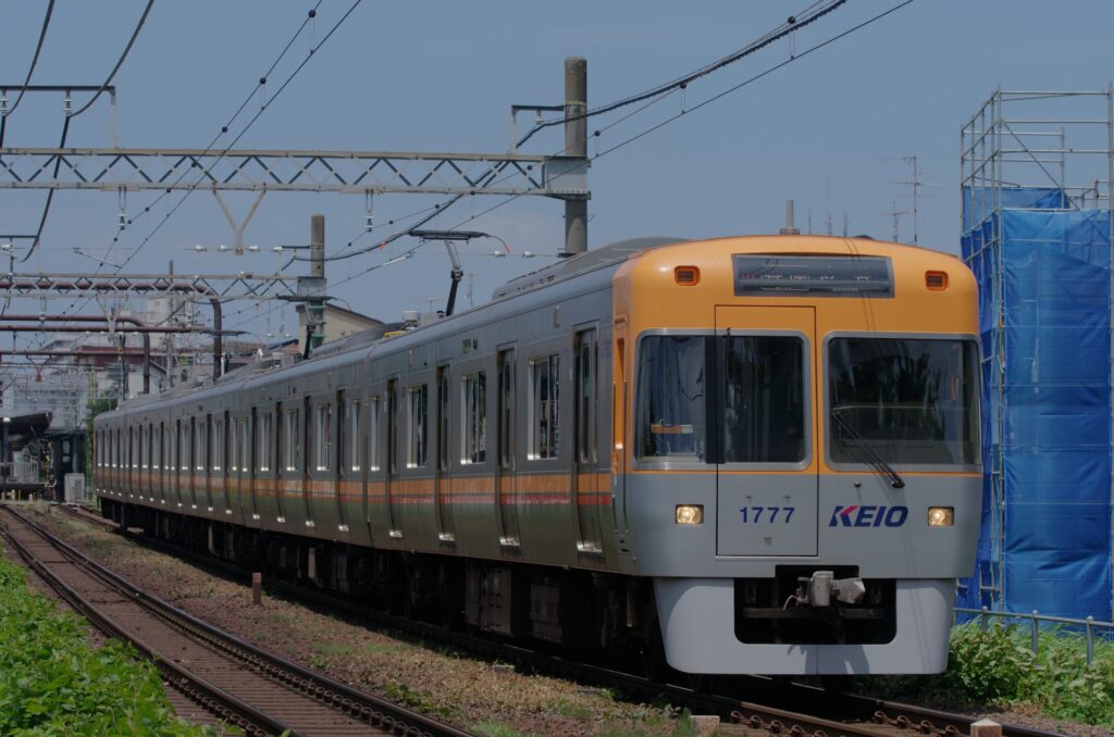 京王電鉄の電車を撮影した写真