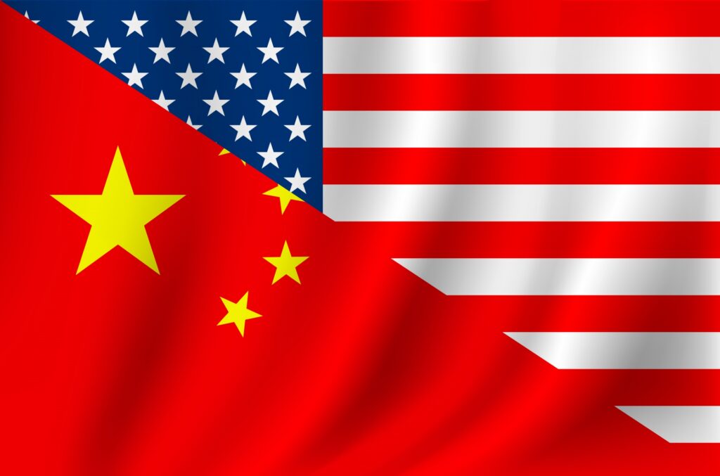 アメリカと中国の国旗を撮影した画像