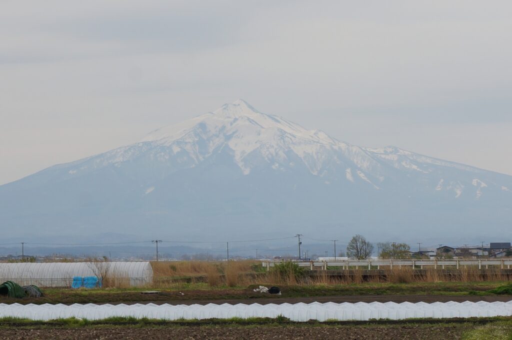 つがる市の外観を撮影した写真
