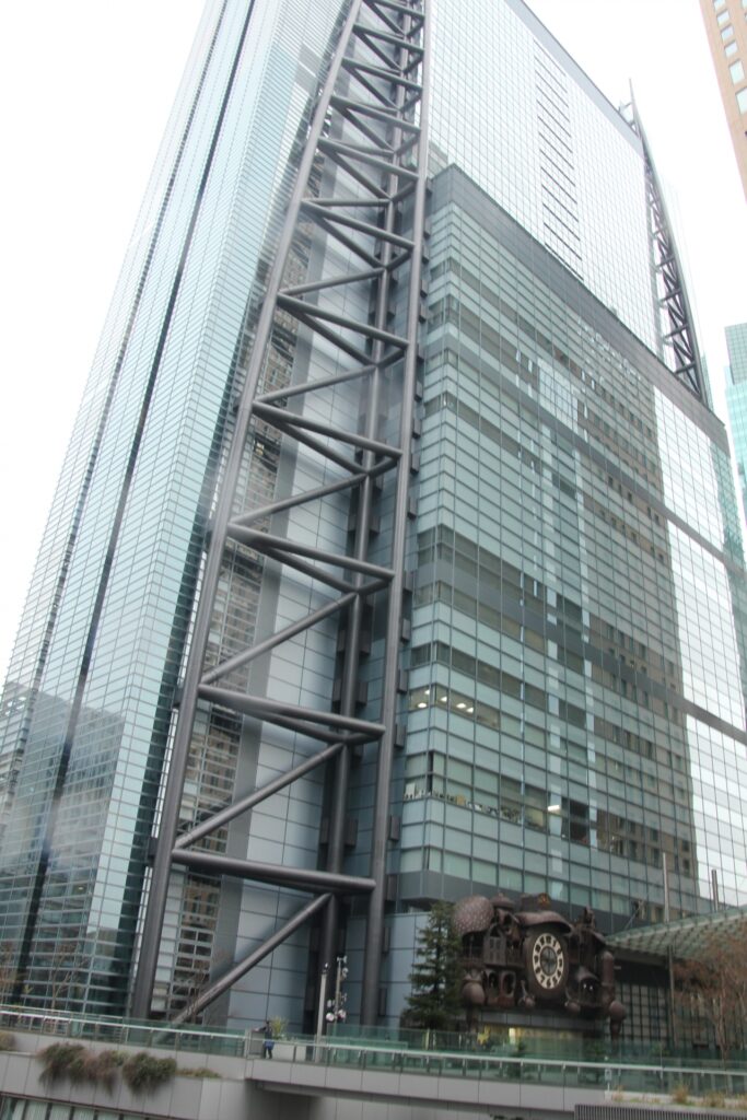 日本テレビタワーの外観を撮影した写真