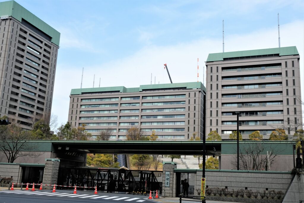 防衛省の外観を撮影した画像