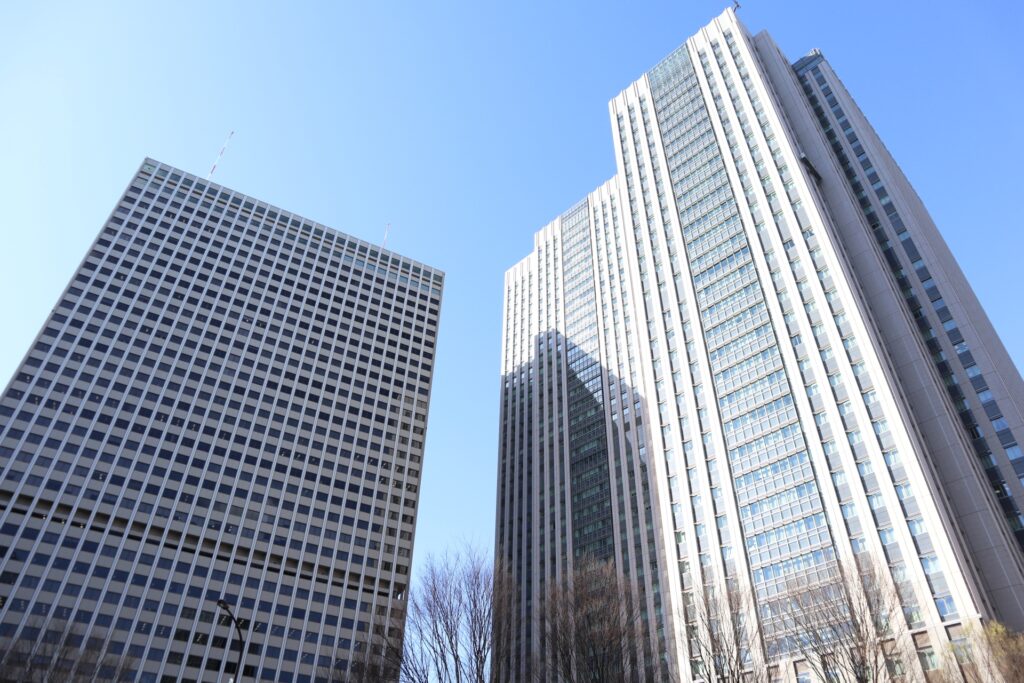 金融庁の外観を撮影した画像
