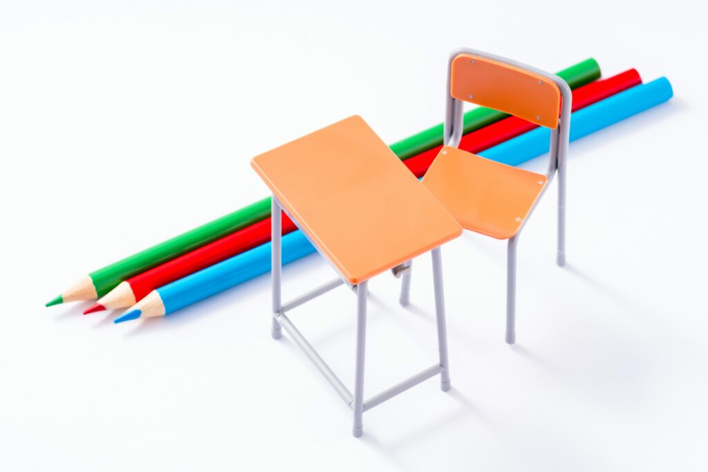 小学校の教室を撮影した画像