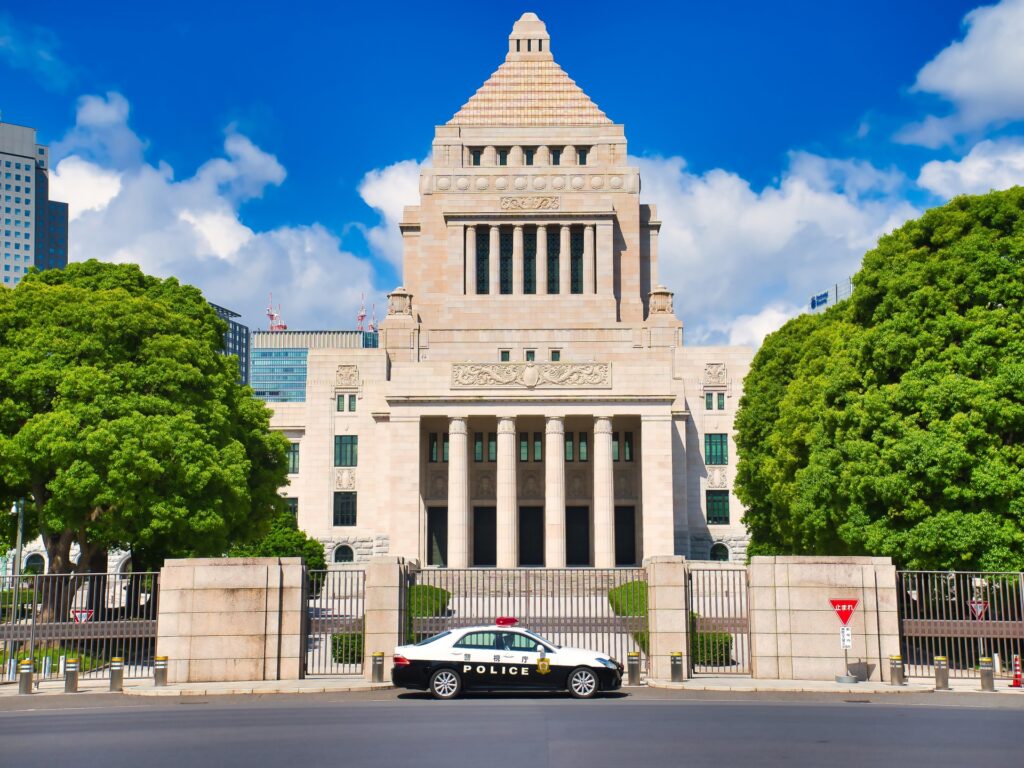 国会議事堂の外観を撮影した画像