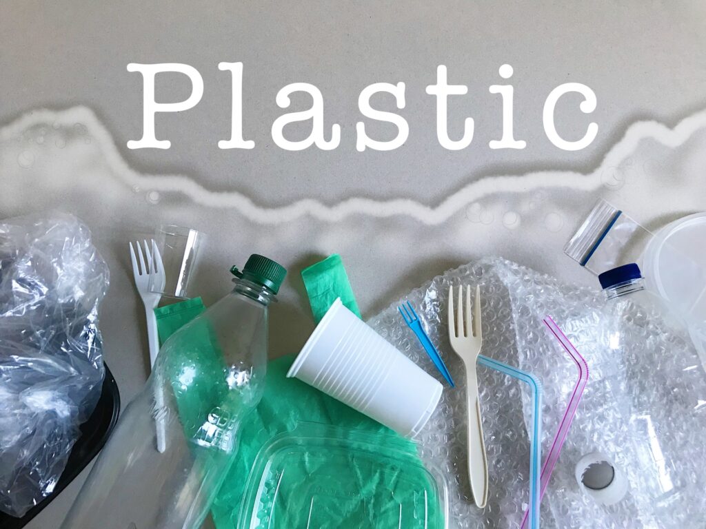 海洋プラスチックをイメージした画像