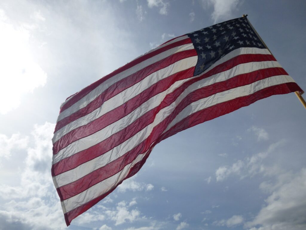 アメリカの国旗を撮影した画像
