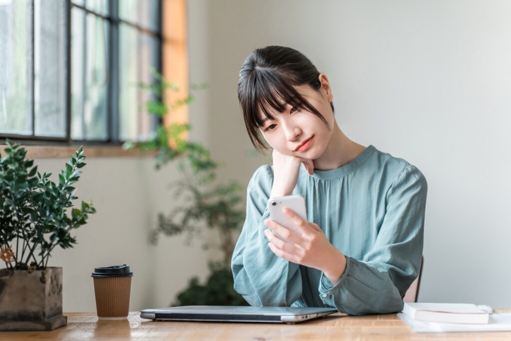 SNSの情報をチェックしている人