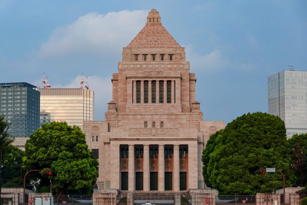 国会議事堂の外観を撮影した画像