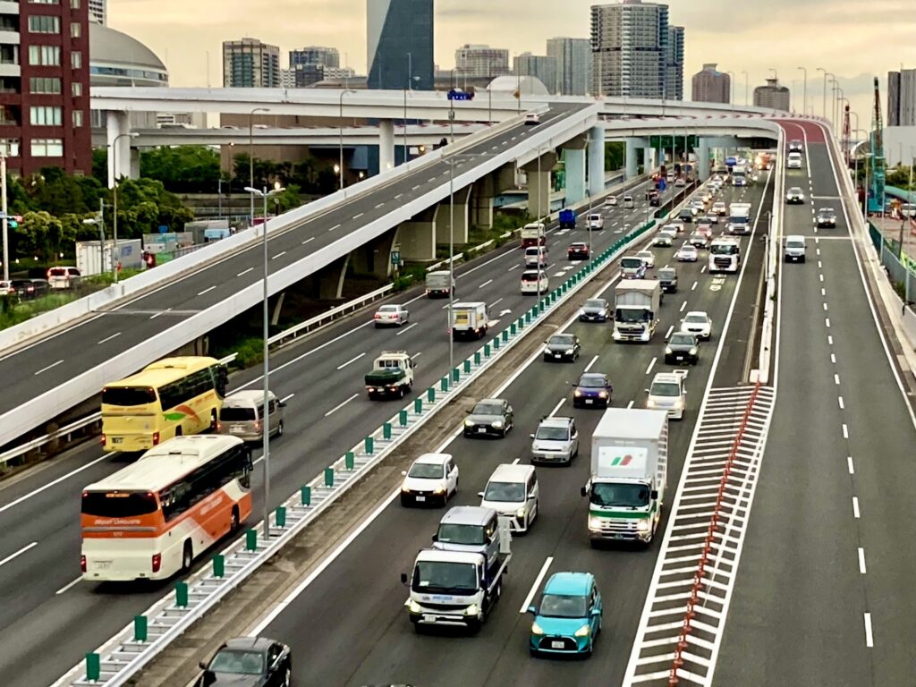 高速道路を撮影した画像