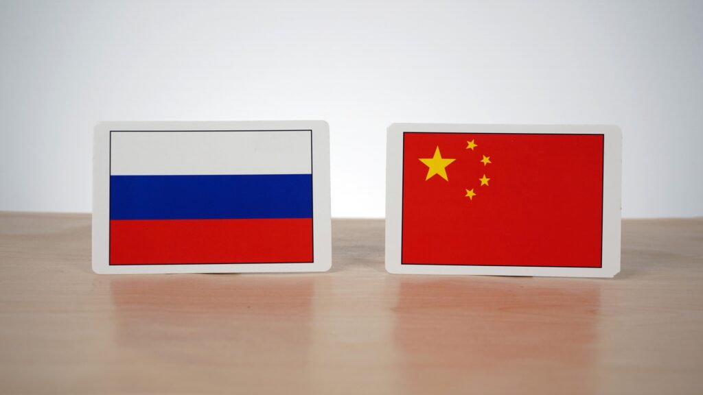 中国とロシアの国旗を撮影した画像