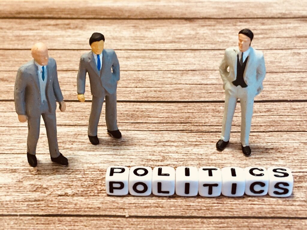 政治家をイメージした画像