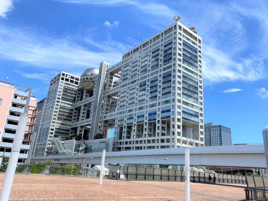 フジテレビの外観を撮影した画像