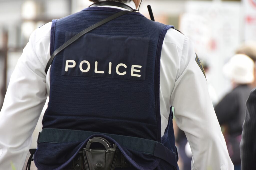 警察官を撮影した画像