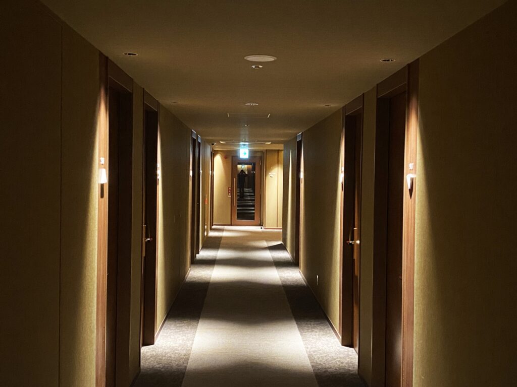 ビジネスホテルをイメージした画像