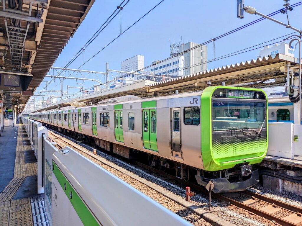 JR山手線の電車を撮影した画像