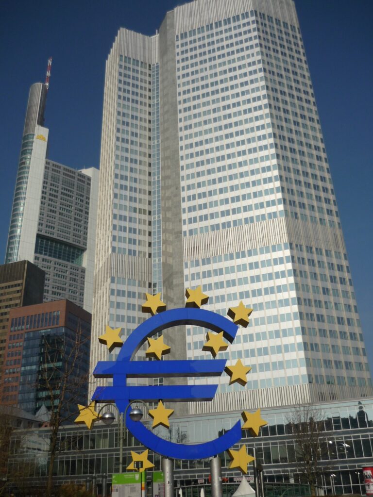欧州中央銀行の外観を撮影した画像