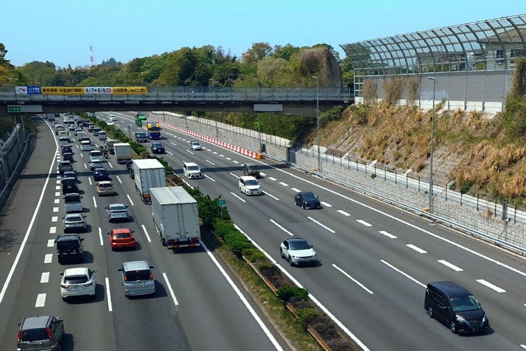 高速道路をイメージした画像