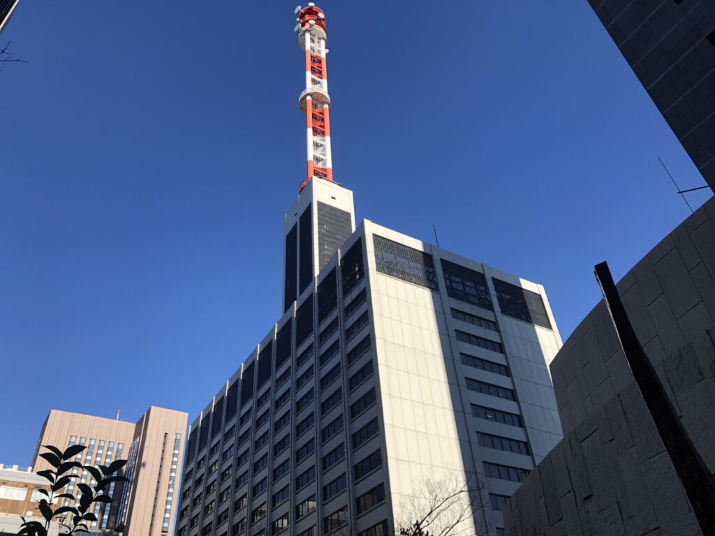 東京電力の本社の外観を撮影した画像