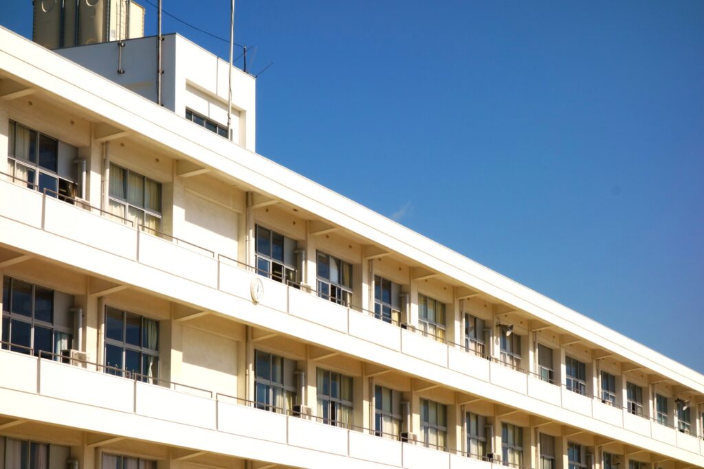 学校の校舎をイメージした写真