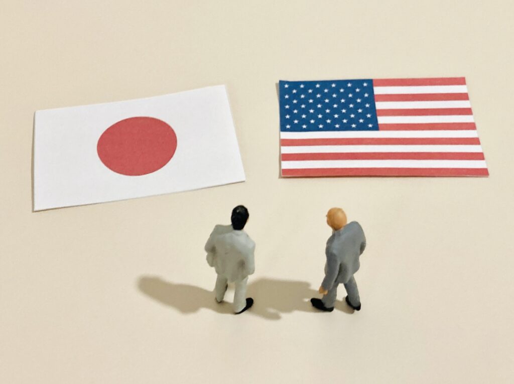 日本とアメリカの国旗を撮影した画像