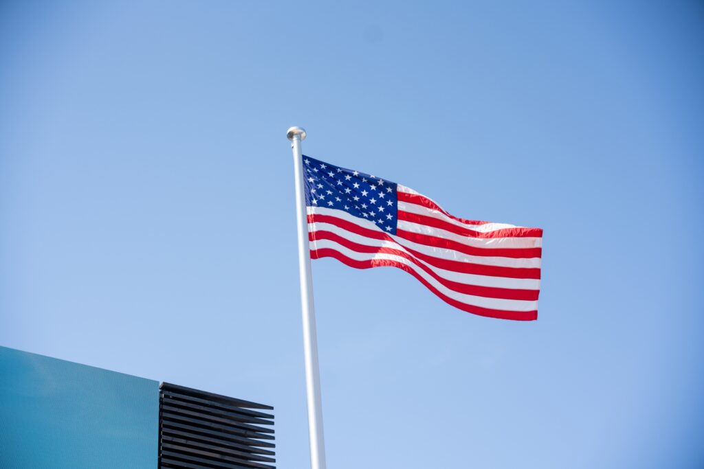 アメリカの国旗を撮影した画像