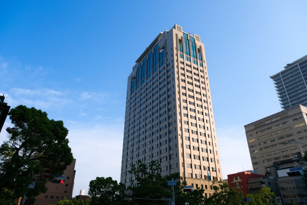 兵庫県警の外観を撮影した画像