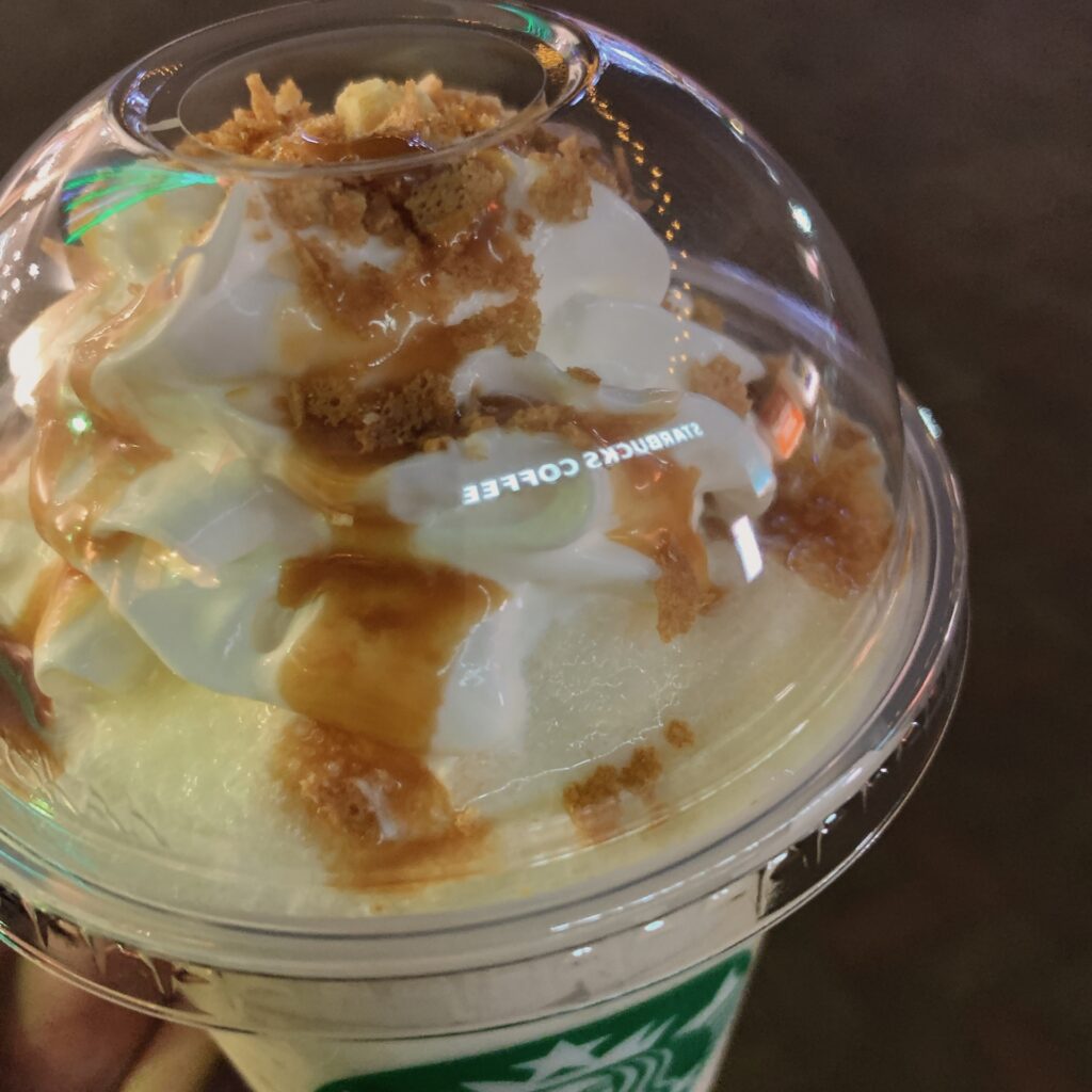スターバックスの店舗を撮影した画像