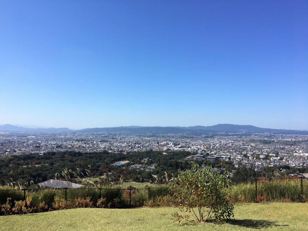奈良市内の外観を撮影した写真