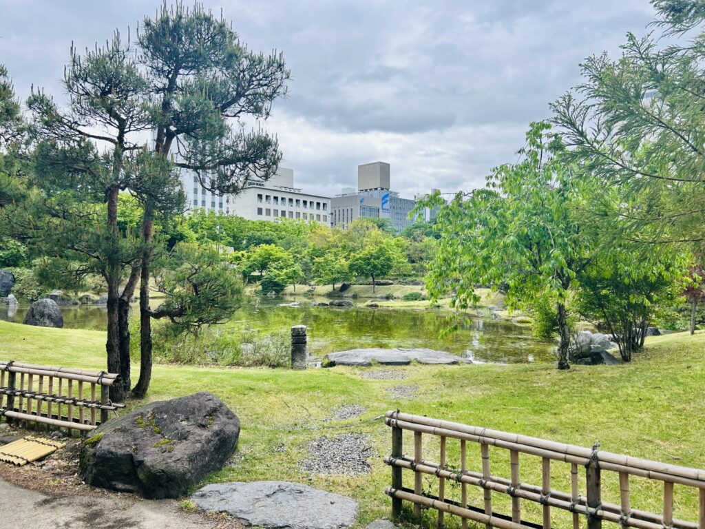 富山城址公園の外観を撮影した写真