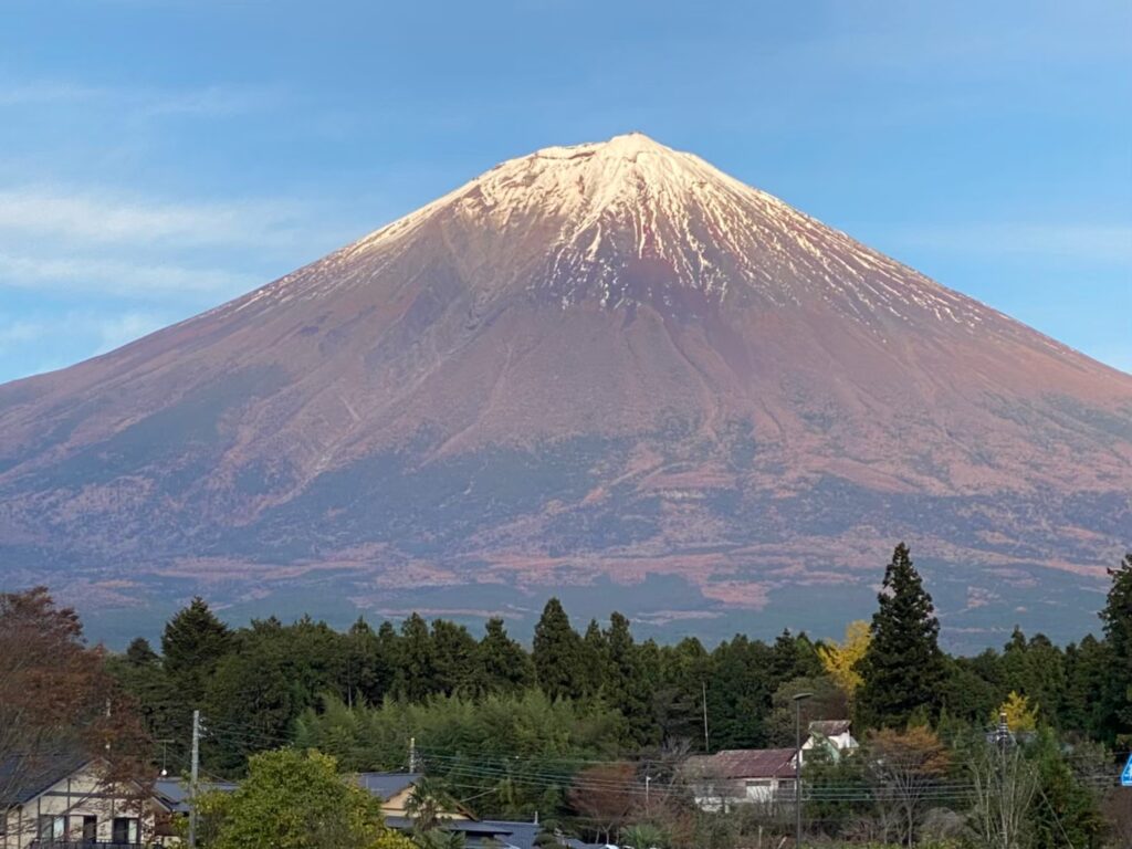 富士山の外観を撮影した写真